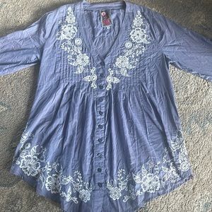 Johnny Was floral embroidered top XS